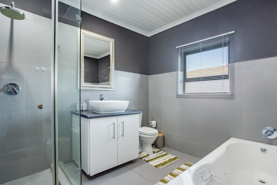 3 Bedroom Property for Sale in Groenvlei Western Cape